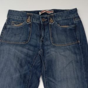 GAP Low Rise Bell Bottom Blue Jeans Ladies size 2